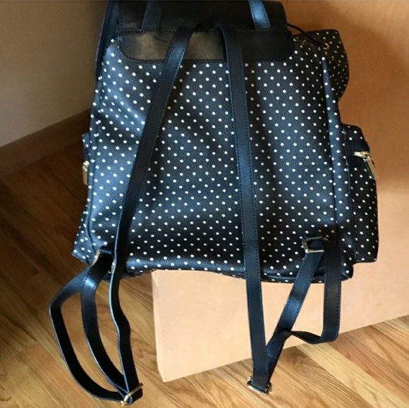 🎒 SOLD SOLD 🎒 Backpack - Picture 2 of 6